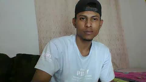 Snapshot of sexyleon69 chatting on 21, 10, 2025 Sexy leon online show from 21, 10, 2025