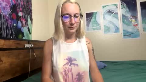 Snapshot of sexylexie93 chatting on 15, 10, 2025 sexylexie93 online show from 15, 10, 2025