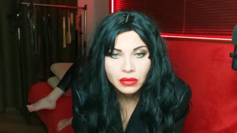Snapshot of sexylibertins chatting on 15, 12, 2024 Eve blonde Lilith brunette online show from 15, 12, 2024