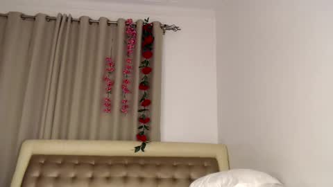 Snapshot of sexymia06 chatting on 2, 2, 2025 Melina online show from 2, 2, 2025