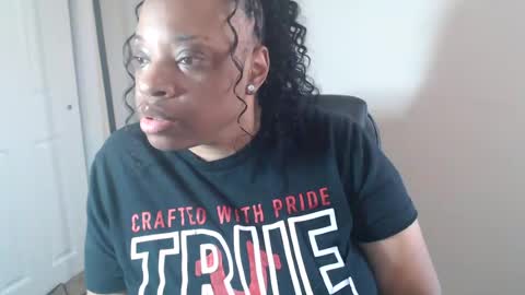 Snapshot of sexymona1218 chatting on 13, 6, 2026 SexyMona online show from 13, 6, 2026