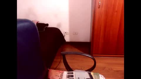 Snapshot of sexymone0618 chatting on 5, 2, 2025 sexymone0618 online show from 5, 2, 2025
