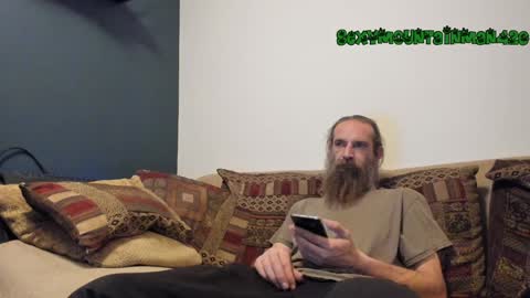 Snapshot of sexymountainman420 chatting on 15, 12, 2024 Sexymountainman420 online show from 15, 12, 2024