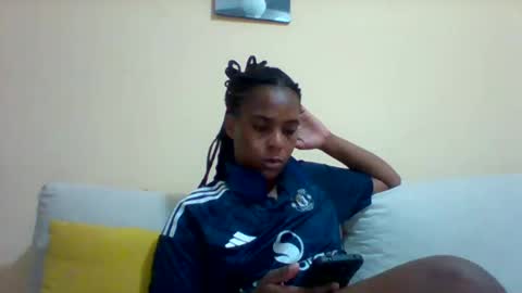 DOVY ACHIENG online show from 3, 2, 2025