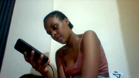 Snapshot of sexyqueen3457132 chatting on 25, 10, 2025 DOVY ACHIENG online show from 25, 10, 2025