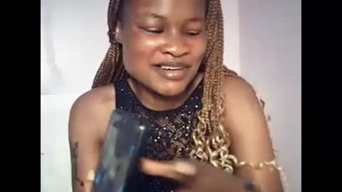 queenivy online show from 12, 2, 2026