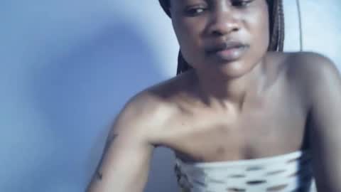 queenivy online show from 15, 2, 2026