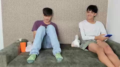 Snapshot of sexys_boys18 chatting on 28, 2, 2025 MATIAS-18 THIAHO -18 MAX-19 NICOKALY-19 CAIN-19 MOD ESTEBAN online show from 28, 2, 2025