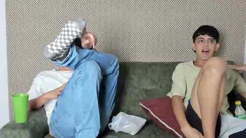 Snapshot of sexys_boys18 chatting on 3, 3, 2025 MATIAS-18 THIAHO -18 MAX-19 NICOKALY-19 CAIN-19 MOD ESTEBAN online show from 3, 3, 2025