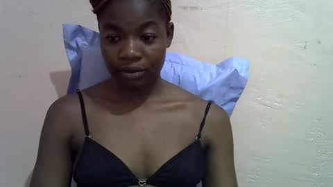 Snapshot of sexyshaz22 chatting on 4, 4, 2026 sexyshaz22 online show from 4, 4, 2026
