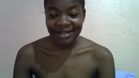 Snapshot of sexyshaz22 chatting on 5, 4, 2026 sexyshaz22 online show from 5, 4, 2026
