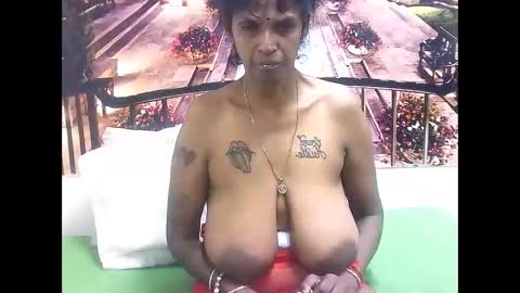 sexyva4u2luv online show from 6, 3, 2025