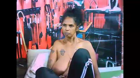 sexyva4u2luv online show from 11, 3, 2025