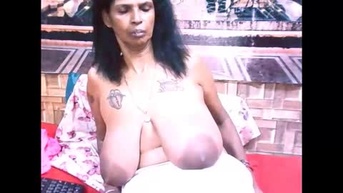 Snapshot of sexyva4u2luv chatting on 9, 1, 2026 sexyva4u2luv online show from 9, 1, 2026