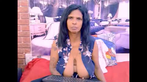 sexyva4u2luv online show from 7, 5, 2026