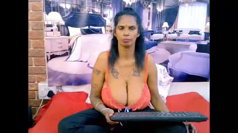 sexyva4u2luv online show from 11, 5, 2026