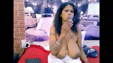 sexyva4u2luv online show from 17, 5, 2026