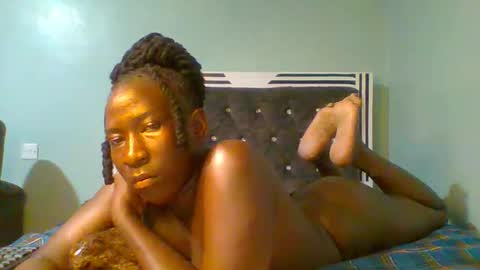 VIVIAN online show from 12, 3, 2025