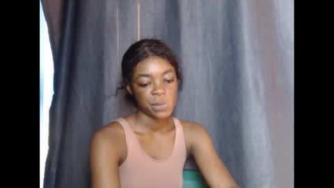 Snapshot of sexyxbunnyxx chatting on 4, 12, 2024 Blue online show from 4, 12, 2024