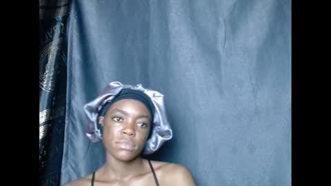 Snapshot of sexyxbunnyxx chatting on 15, 12, 2024 Blue online show from 15, 12, 2024