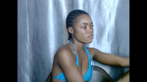 Snapshot of sexyxbunnyxx chatting on 16, 2, 2025 Blue online show from 16, 2, 2025