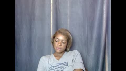 Snapshot of sexyxbunnyxx chatting on 23, 2, 2025 Blue online show from 23, 2, 2025