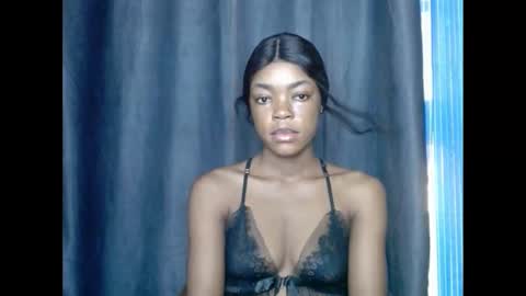 Snapshot of sexyxbunnyxx chatting on 25, 2, 2025 Blue online show from 25, 2, 2025