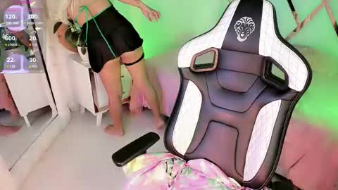 Snapshot of sexyy_kitty18 chatting on 17, 3, 2026 KATY online show from 17, 3, 2026