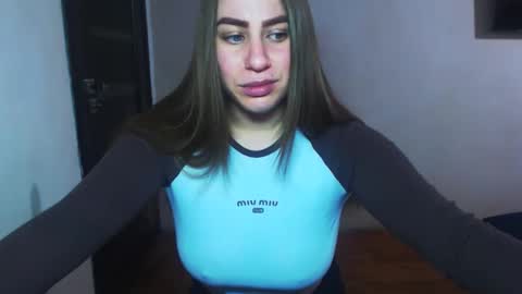 Snapshot of sexyyuliia777 chatting on 16, 12, 2025 Yuliia online show from 16, 12, 2025