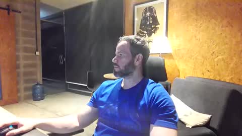 shad0w_hunter online show from 25, 3, 2026