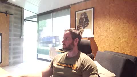 Snapshot of shad0w_hunter chatting on 10, 4, 2026 shad0w_hunter online show from 10, 4, 2026