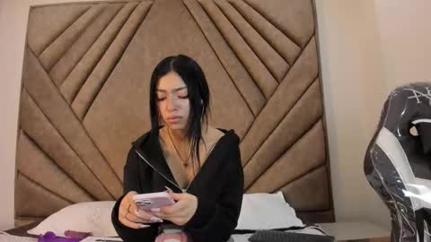 Snapshot of shadow_hill chatting on 27, 10, 2025 shadow_hill online show from 27, 10, 2025