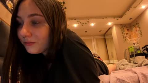 Snapshot of shadow_raffi chatting on 28, 9, 2025 shadow_raffi online show from 28, 9, 2025