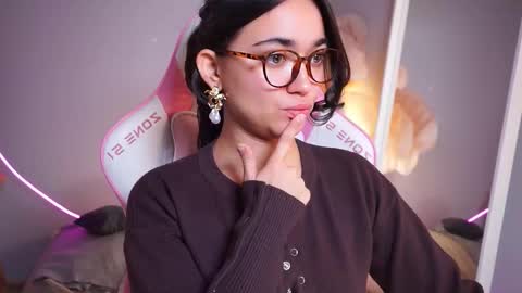 Lily  online show from 19, 11, 2025