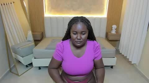 Snapshot of shaira_collins chatting on 8, 4, 2026 Shaira Collins online show from 8, 4, 2026