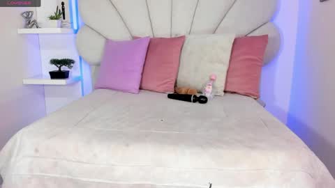 Snapshot of shairytovar chatting on 14, 4, 2026 shairytovar online show from 14, 4, 2026