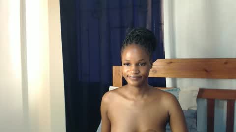 Snapshot of shakkiecam chatting on 25, 9, 2025 Shaky online show from 25, 9, 2025