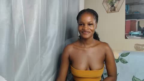 Snapshot of shakkiecam chatting on 3, 10, 2025 Shaky online show from 3, 10, 2025