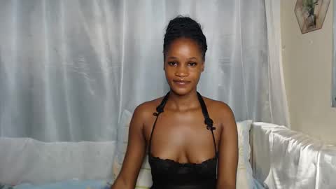 Snapshot of shakkiecam chatting on 6, 10, 2025 Shaky online show from 6, 10, 2025