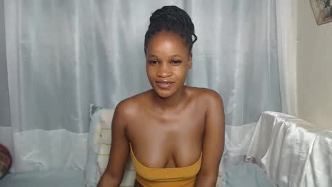 Snapshot of shakkiecam chatting on 10, 10, 2025 Shaky online show from 10, 10, 2025