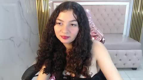 Snapshot of shalon_diaz_sub chatting on 12, 12, 2024 Shalon  online show from 12, 12, 2024