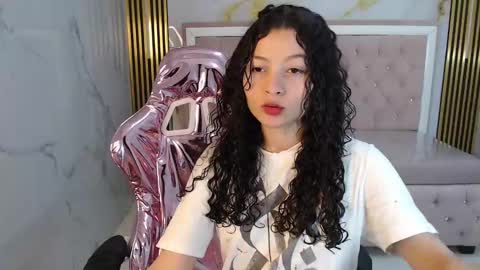 Snapshot of shalon_diaz_sub chatting on 17, 12, 2024 Shalon  online show from 17, 12, 2024
