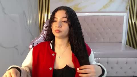Snapshot of shalon_diaz_sub chatting on 11, 1, 2025 Shalon  online show from 11, 1, 2025