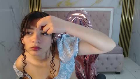 Snapshot of shalon_diaz_sub chatting on 21, 2, 2025 Shalon  online show from 21, 2, 2025