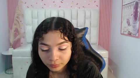 Snapshot of shalon_diaz_sub chatting on 8, 10, 2025 Shalon  online show from 8, 10, 2025