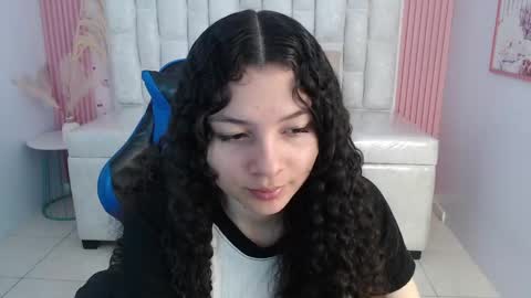 Snapshot of shalon_diaz_sub chatting on 25, 10, 2025 Shalon  online show from 25, 10, 2025