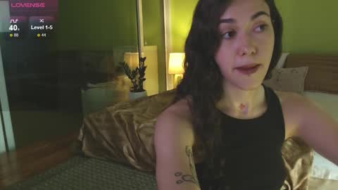 Snapshot of shamahasla chatting on 5, 11, 2025 Sade online show from 5, 11, 2025