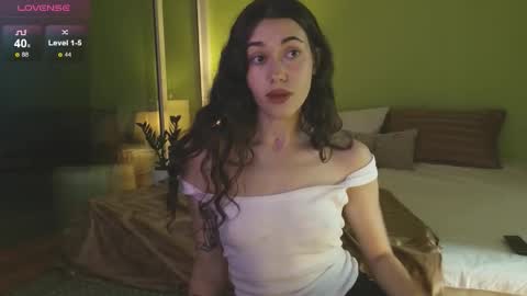 Snapshot of shamahasla chatting on 8, 11, 2025 Sade online show from 8, 11, 2025