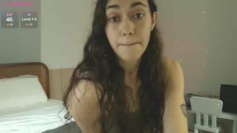 Snapshot of shamahasla chatting on 25, 11, 2025 Sade online show from 25, 11, 2025