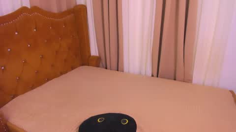 shane_018 online show from 27, 5, 2026